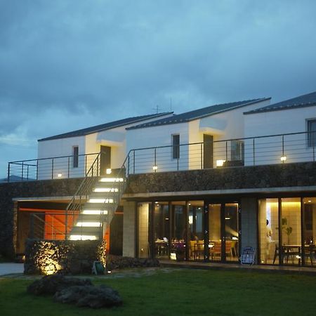 西归浦市 Eridu Cafe N Beds酒店 外观 照片